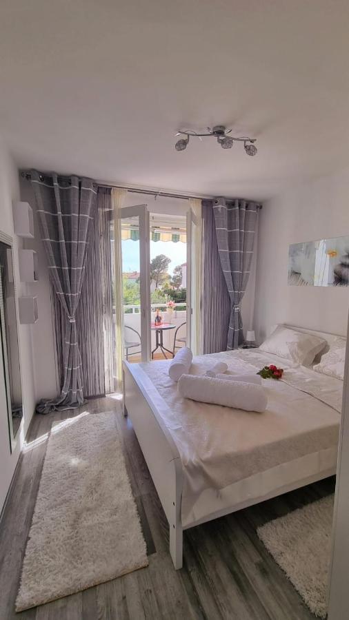 Apartman Nikol Makarska Exterior foto